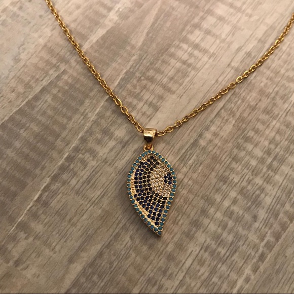 Leaf Eye Necklace - Picture 2 of 6